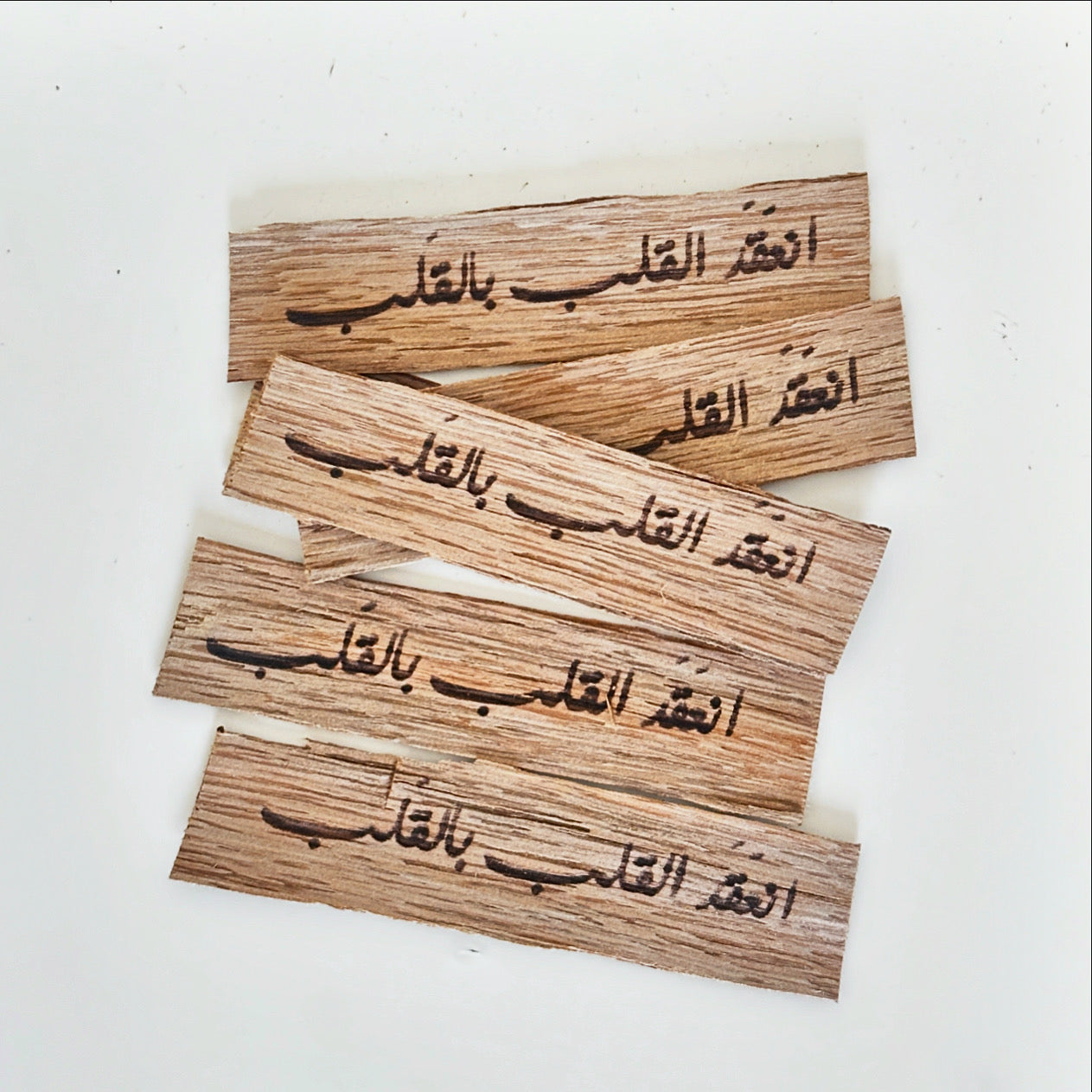 عود منحوت بتصميمك